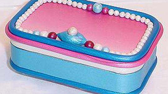 How to Make a Jewelry Box from an Altoids Tin