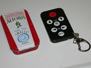 Using just an Altoids Smalls tin and a universal mini remote, Joe Rowley has constructed an Altoids tin remote control.