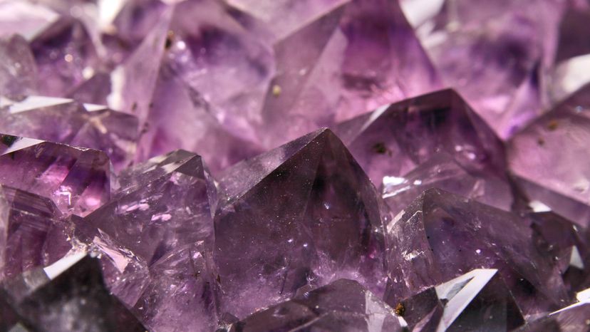 Amethyst Crystals - Meaning, Uses, Benefits & Healing Properties