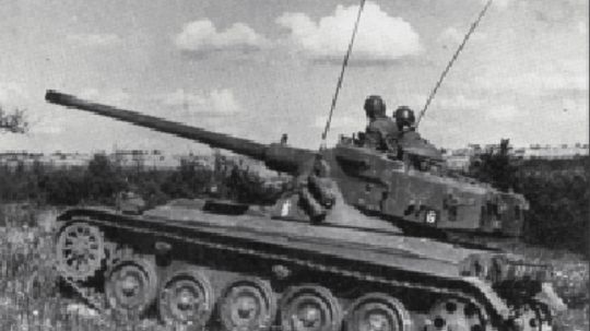 AMX-13轻型坦克“border=