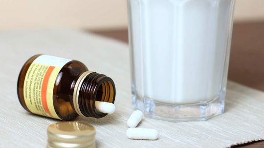 Do antibiotics interact with dairy?