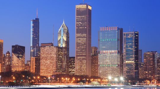 Aon Center: Chicago's Iconic Skyscraper