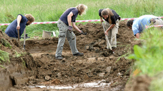 What's the difference between archaeology and grave robbing?