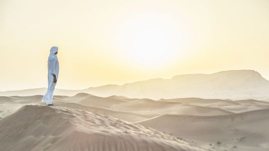 Arabian Desert: Unraveling the Secrets of Vast Sands and Ancient Tales