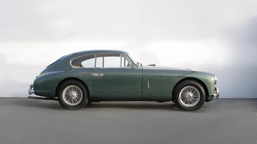 ASTON MARTIN DB2/4