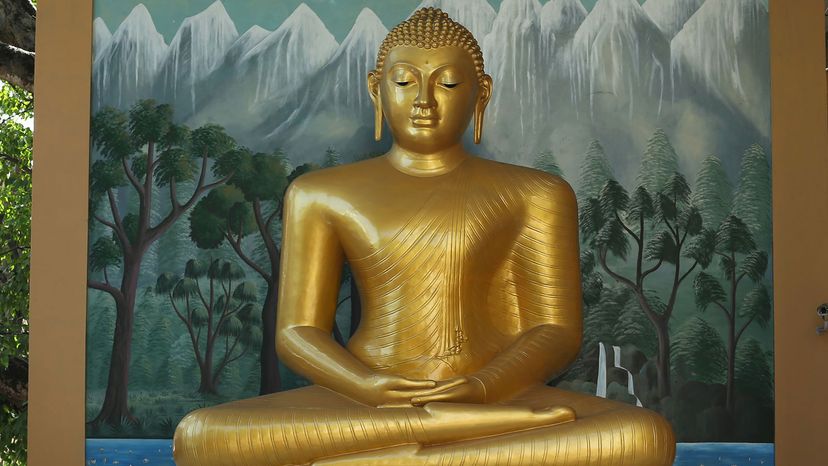 Pure White Buddha Statue Theravada Worship Meditate Buddhism Calm Blessed 