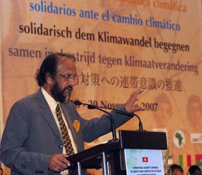 Dr Rajendra Kumar Pachauri, chairman of the International Panel on Climate Change, delivers an address in 2007.