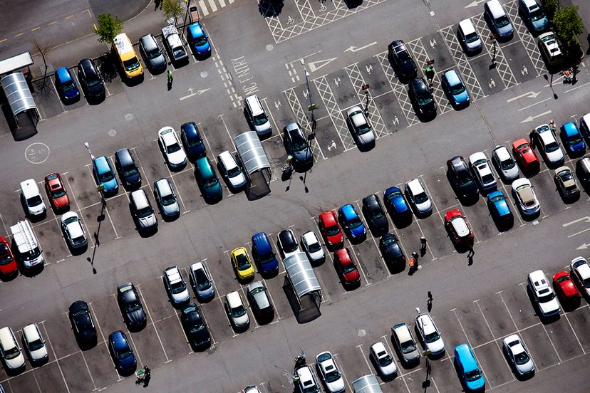 How to Reverse Park: Back Into A Parking Space Like a Pro