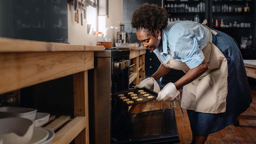 The Differences Between Cooking and Baking