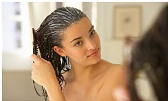 5 Ways to Care for Your Hair with Bathroom Items