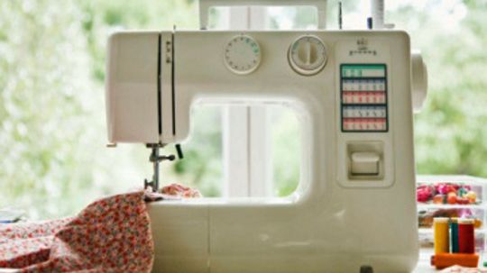 How to Turn a Bedroom Into a Sewing Room