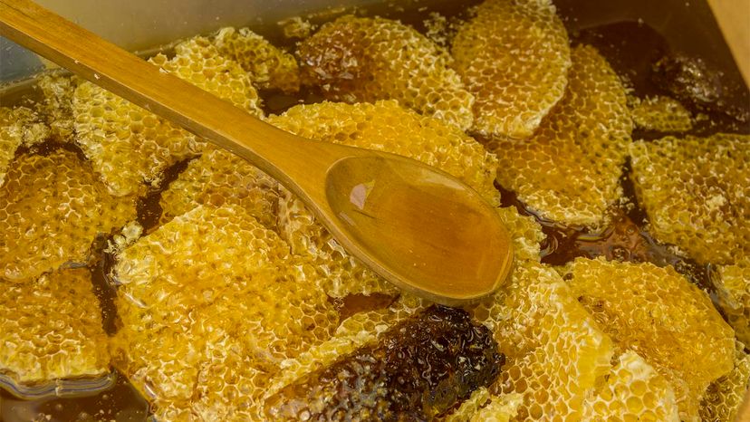 Harvesting, honey