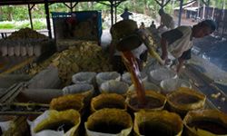 Molten sulphur