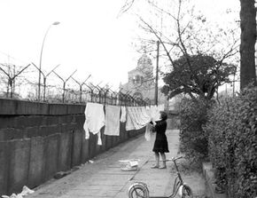 Why Was There a Berlin Wall in the First Place? - JSTOR Daily