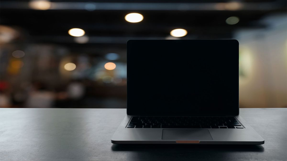 blank computer screen laptop