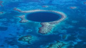 blue hole (lighthouse reef,belize)