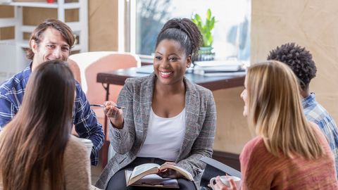 7 Tips to Keep Your Book Club From Falling Apart - Vimarsana News