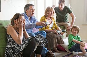 选择一款可以吸引整个家庭的游戏，无论每个人的年龄。＂width=