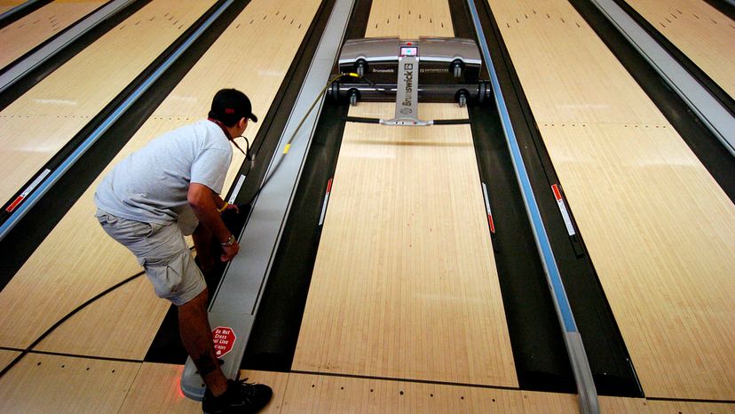 oiling bowling lanes