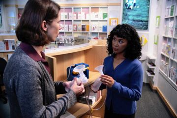 Woman learning about breastpumps