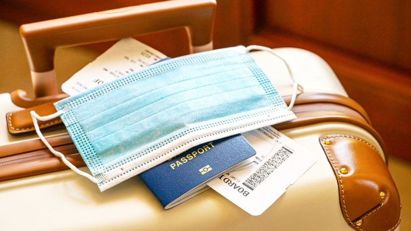 7 Ways to Fake a First Class Experience in Economy | MapQuest Travel