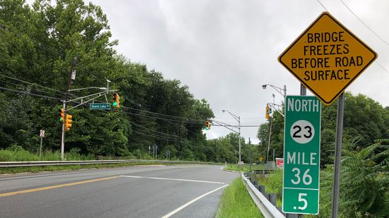 为什么桥梁比其他高速公路先结冰?