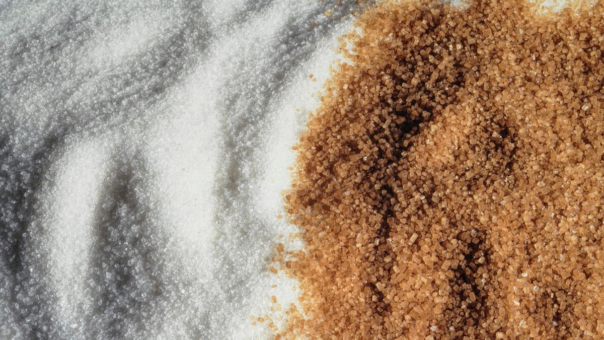 What’s the Difference Between White Sugar and Brown Sugar?