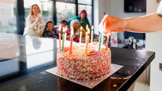 What's the Difference Between Cake Flour and All-purpose Flour?