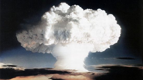 化石燃料的激增可能最终放射性碳年代测定法”class=