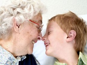 新利国际网站品牌官网健康老龄化图片库是永恒的,脸颊红润的青春只有少数分子吗?看到更多的健康老龄化的照片。新利国际网站品牌官网”width=