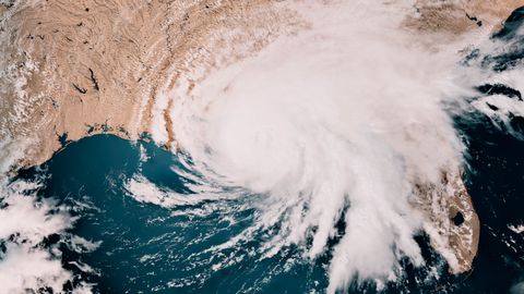 Understand Hurricane Categories: What Does a Category 1 Hurricane Mean? - Vimarsana News