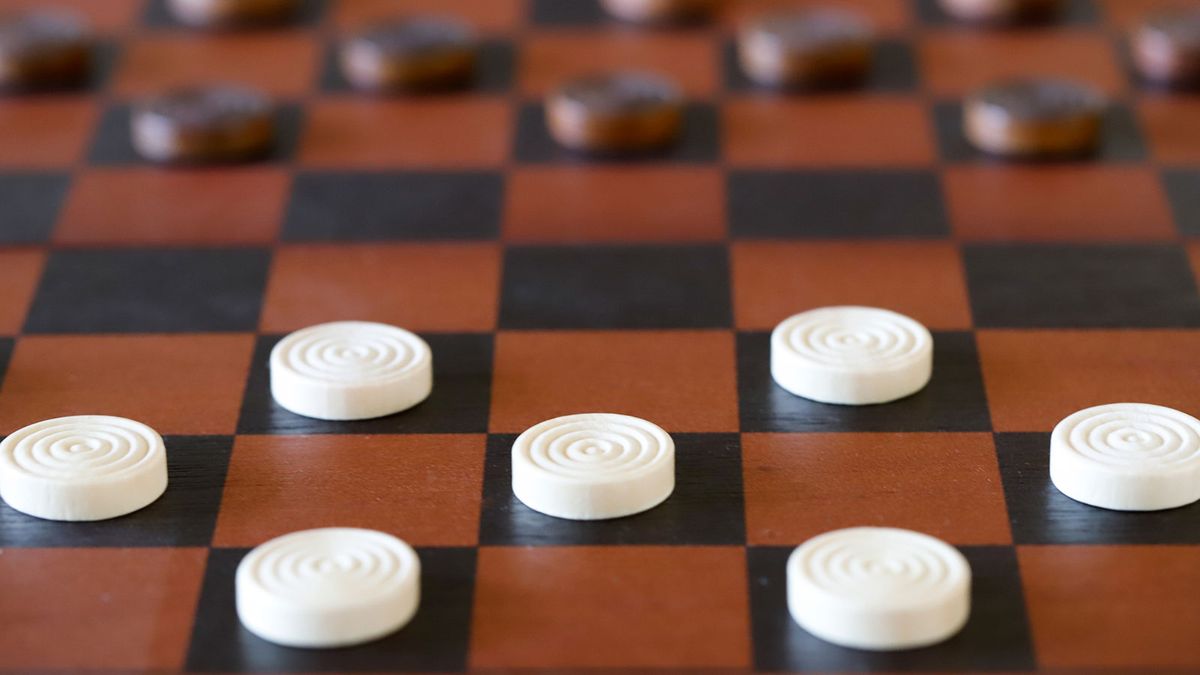 Play Checkers Board Game Online for Free: One and Two Player HTML Checkers  Games for Kids