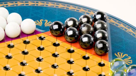 How Chinese Checkers Works