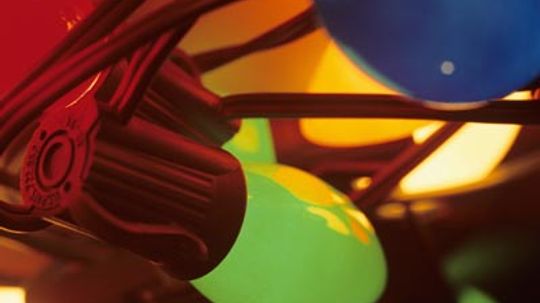 How do proximity-type Christmas-light testers work?