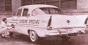 1956年的普利茅斯(Plymouth)涡轮特级(Turbine Special)采用CR1发动机，在一次越野跑中每加仑只有13英里。＂border=