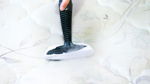 How to Clean and Disinfect Your Mattress - Vimarsana News