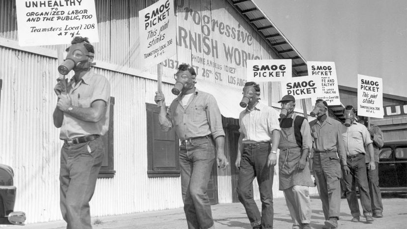 工会纠察队员”width=