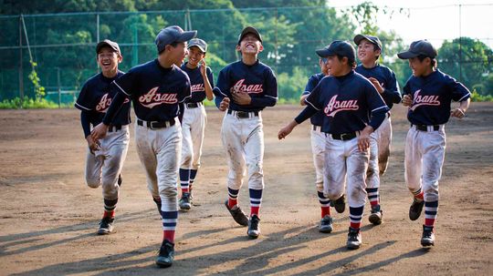 6 Ways to Clean White Baseball Pants That Actually Work