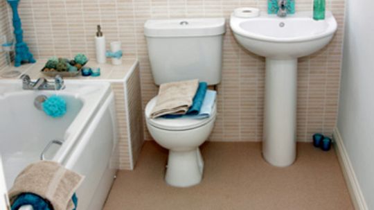 How to Clean a Toilet Tank