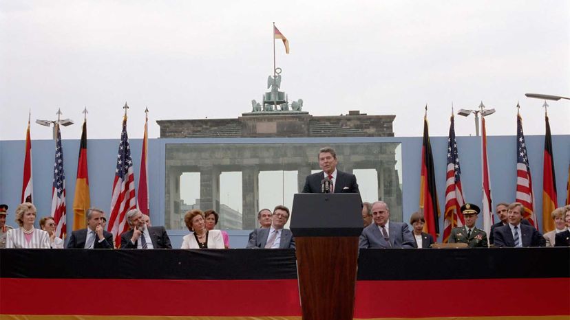 Ronald Reagan Brandenburg Gate speech