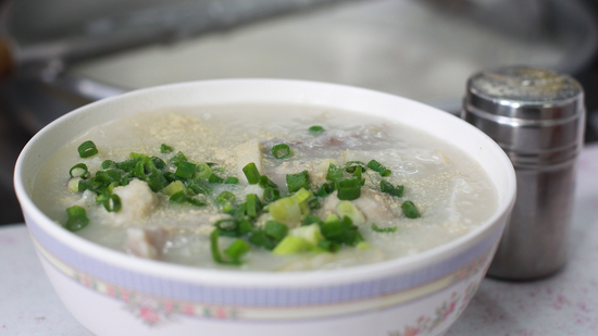 Haggis, Filmjölk: It's What's for Breakfast Around the World