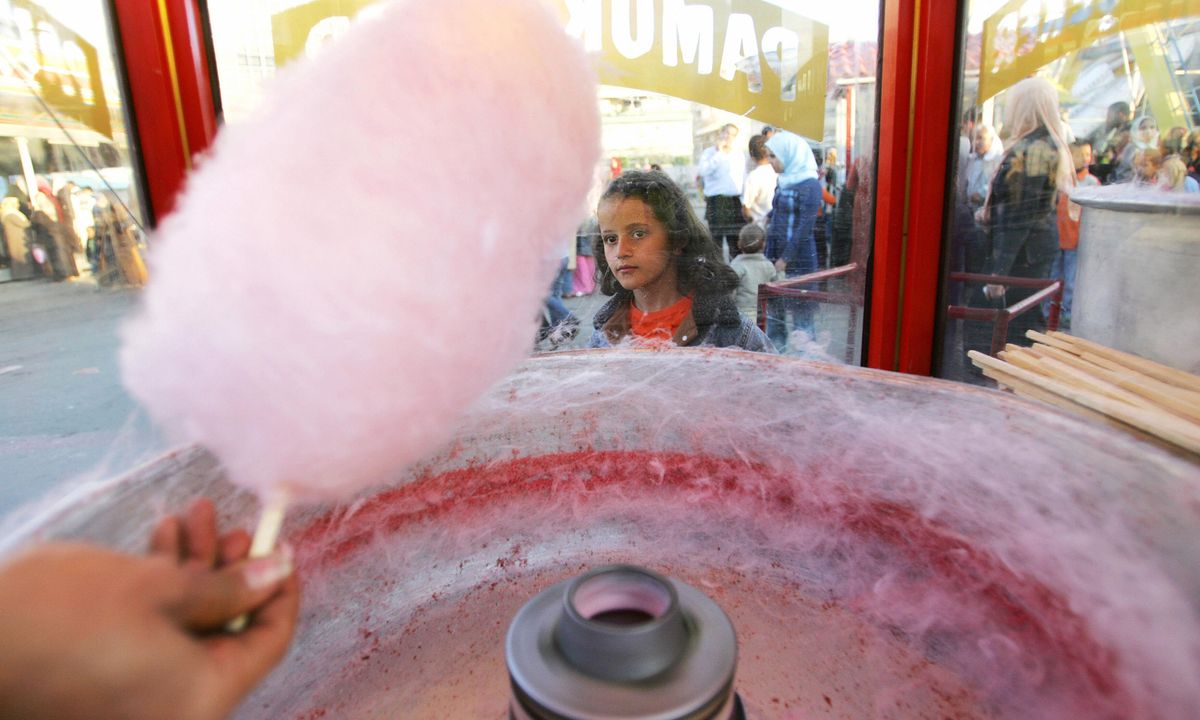 Get Organic Cotton Candy On Your Ice Cream At This New K-Town Shop