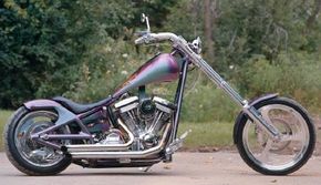 Creep Show is a factory-modified chopper by DD Customs. See more chopper pictures.