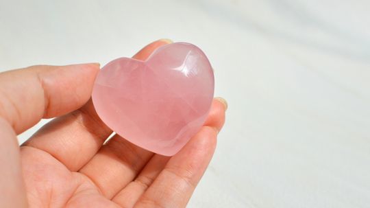 Unlock Your Love Life with the Top 20 Crystals for Love in 2023