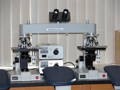 Comparison microscope setup in the CBI serology lab