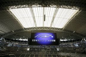 How the Dallas Cowboys Scoreboard Works