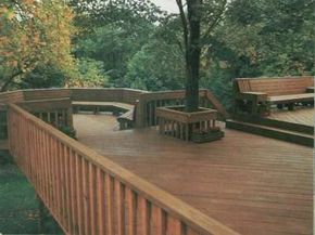 This deck features a tree surround to accommodate a growing trunkyet provides plenty of floor space.