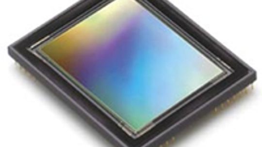 What is the difference between CCD and CMOS image sensors in a digital camera?