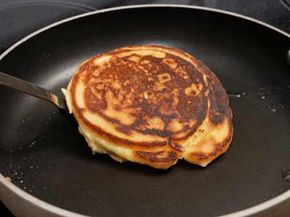 You can avoid burned pancakes by using the digital thermometer pan.