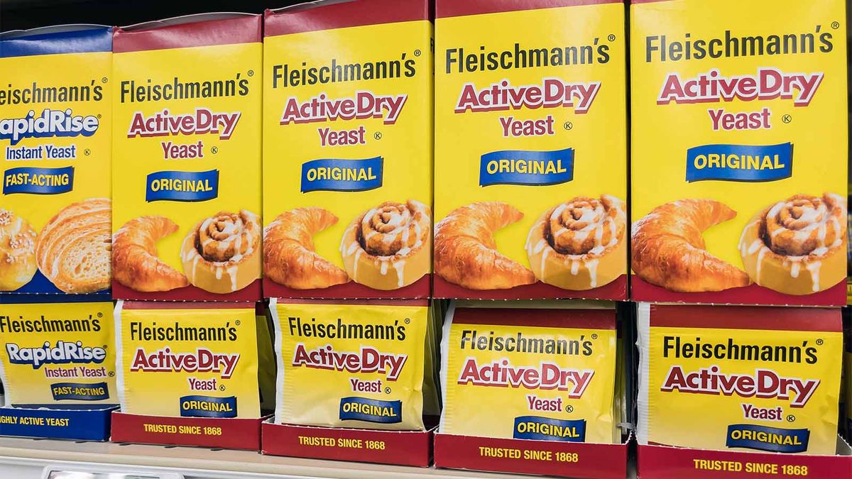 What's the Difference Between Instant and Active Dry Yeasts